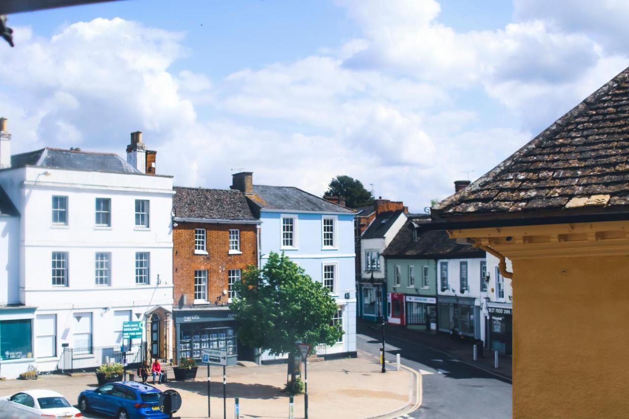 The Old Crown Coaching Inn Swindon Exterior foto